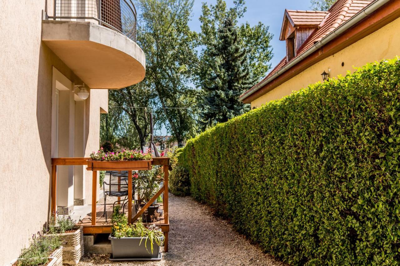 Villa 21 Boutique Rooms Balatonalmádi Εξωτερικό φωτογραφία